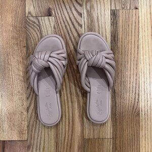 Seychelles Simply the Best Slide Nude Sandal